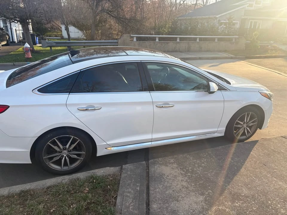 2015 Hyundai Sonata - Image 3 of 10