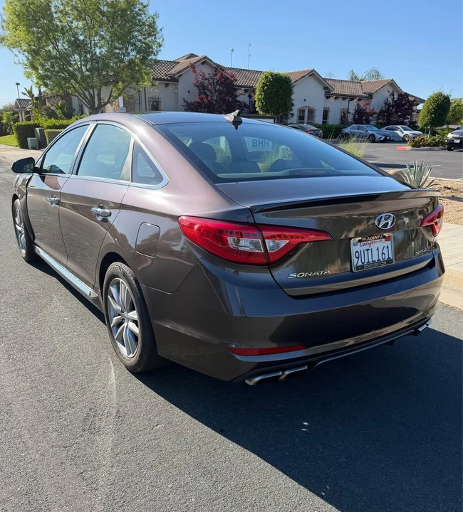 2015 Hyundai Sonata - Image 5 of 11