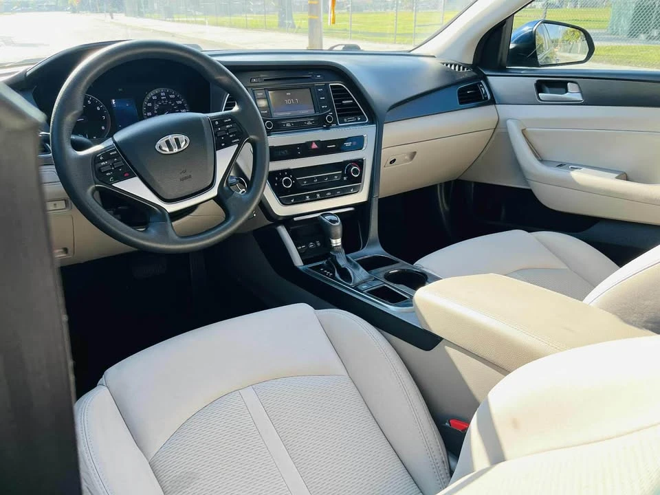2015 Hyundai Sonata - Image 10 of 15