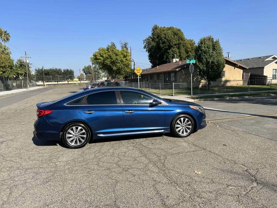 2015 Hyundai Sonata - Image 2 of 15