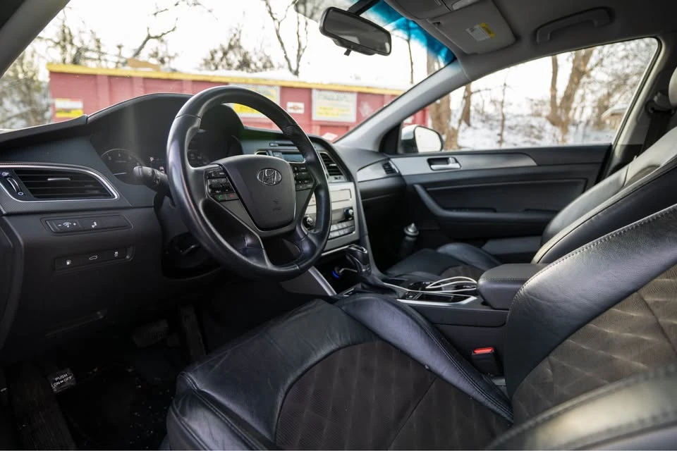 2015 Hyundai Sonata - Image 9 of 16