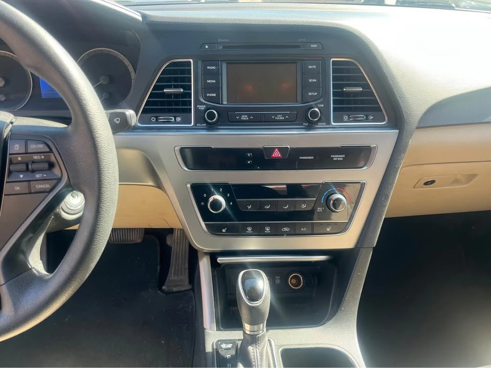 2015 Hyundai Sonata - Image 10 of 13