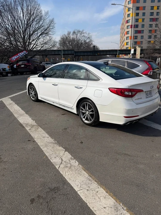 2015 Hyundai Sonata - Image 9 of 9
