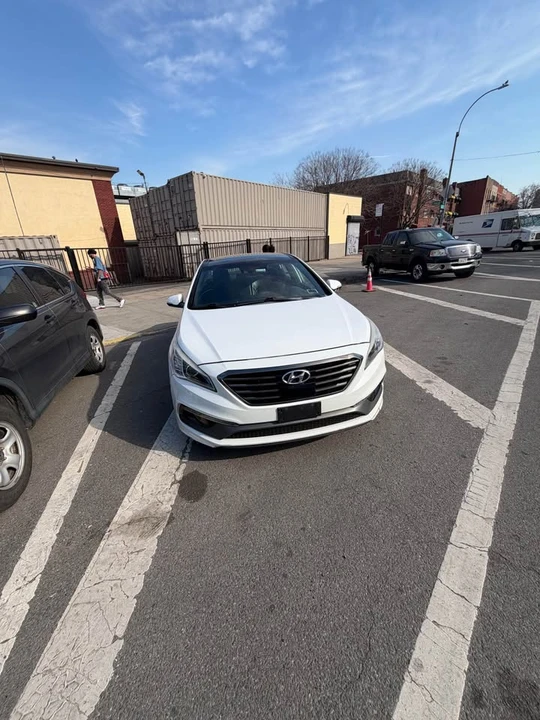 2015 Hyundai Sonata - Image 5 of 9