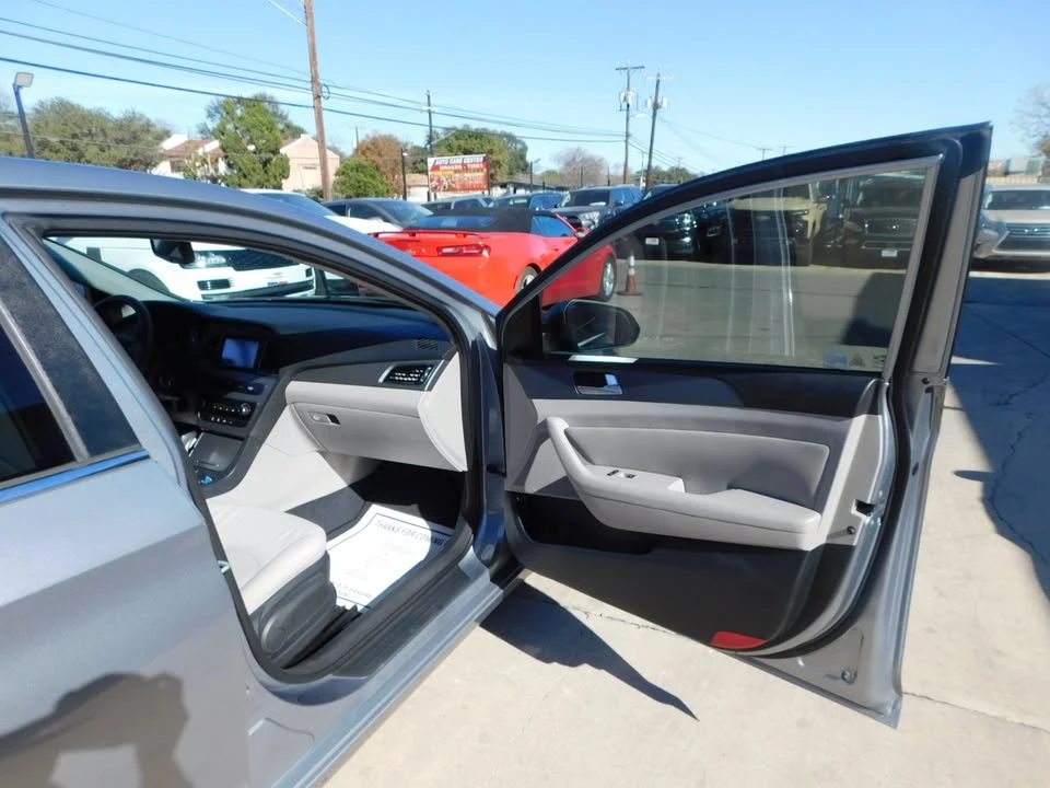 2015 Hyundai Sonata - Image 15 of 16