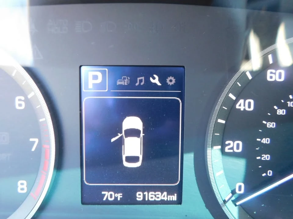 2015 Hyundai Sonata - Image 9 of 16