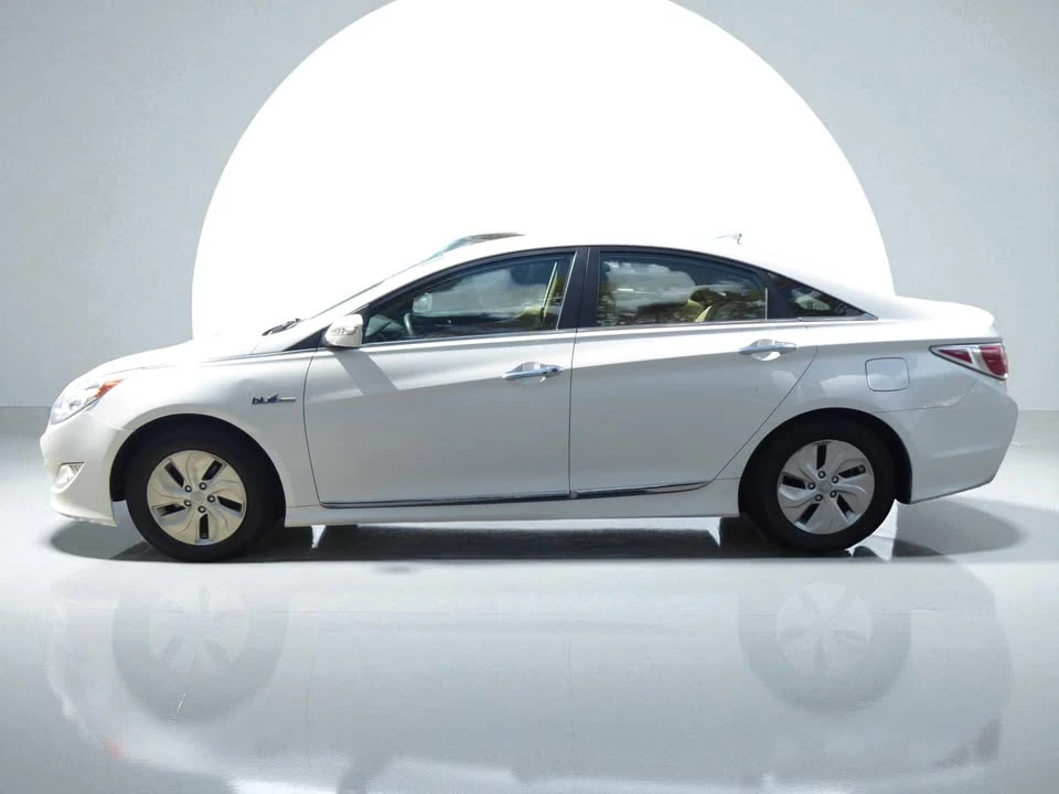 2015 Hyundai Sonata - Image 8 of 19