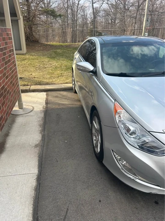 2015 Hyundai Sonata - Image 2 of 13