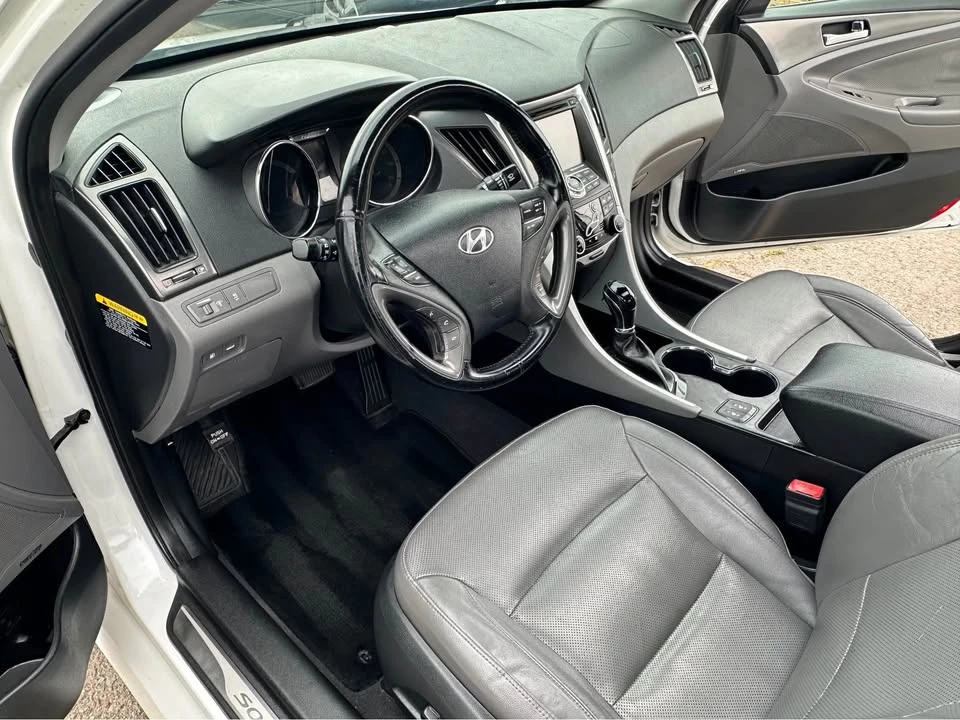 2015 Hyundai Sonata - Image 14 of 19