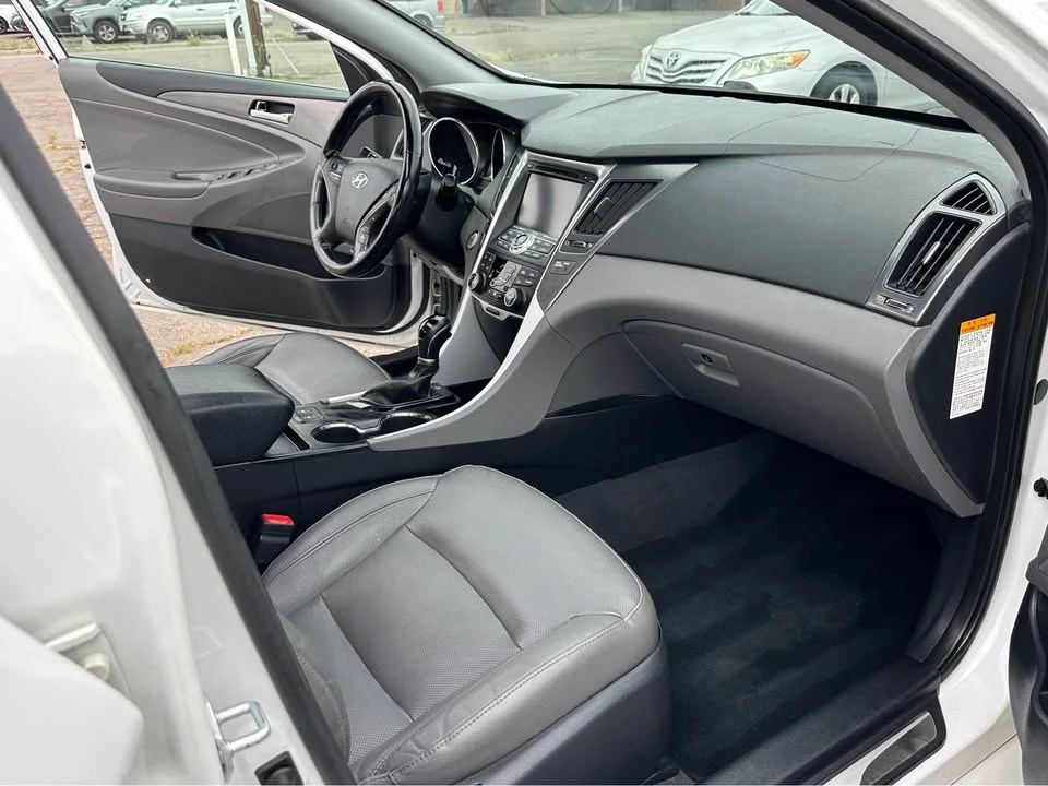 2015 Hyundai Sonata - Image 15 of 19