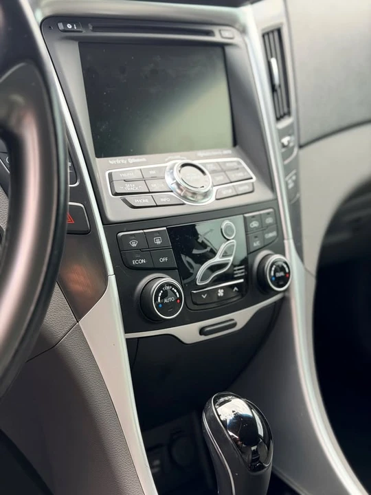 2015 Hyundai Sonata - Image 14 of 20