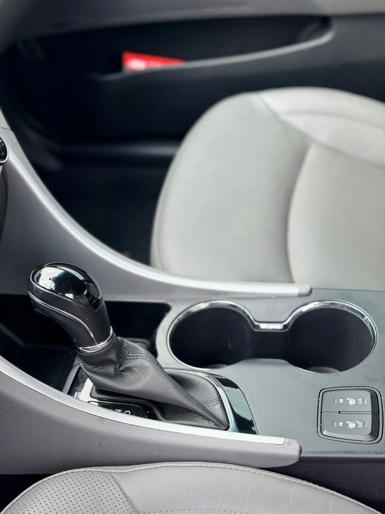 2015 Hyundai Sonata - Image 13 of 20