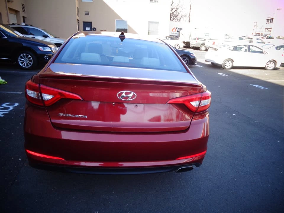 2015 Hyundai Sonata - Image 5 of 9