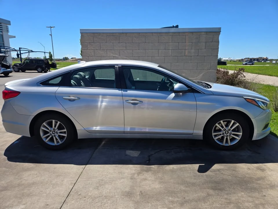 2015 Hyundai Sonata - Image 4 of 14