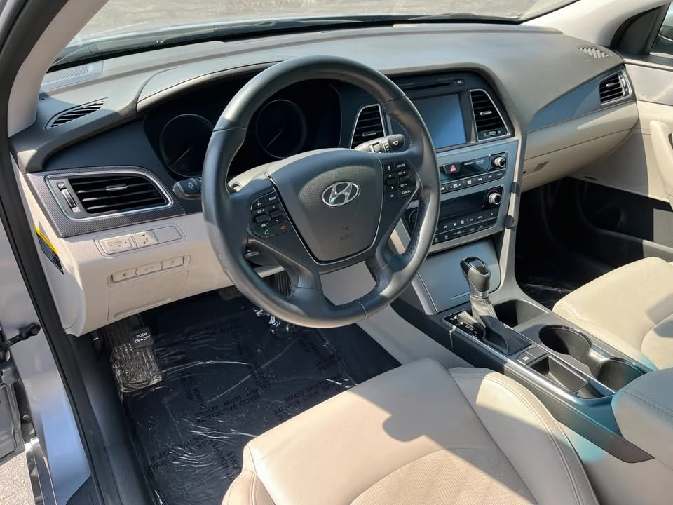 2015 Hyundai Sonata - Image 12 of 17