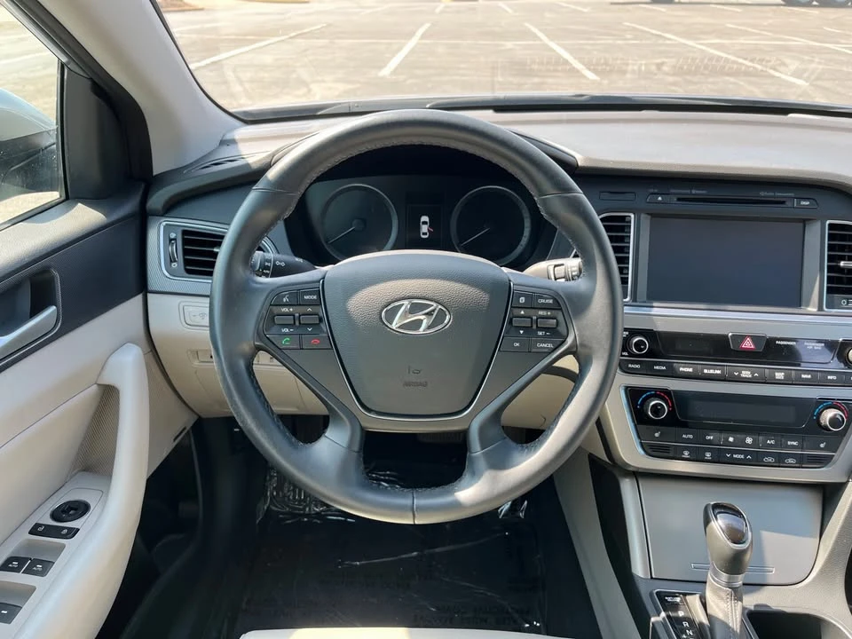 2015 Hyundai Sonata - Image 11 of 17