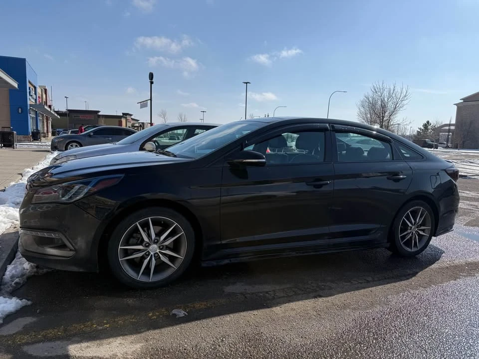 2015 Hyundai Sonata - Image 16 of 19