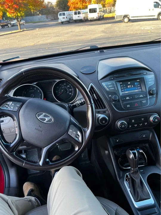 2015 Hyundai Tucson - Image 8 of 12
