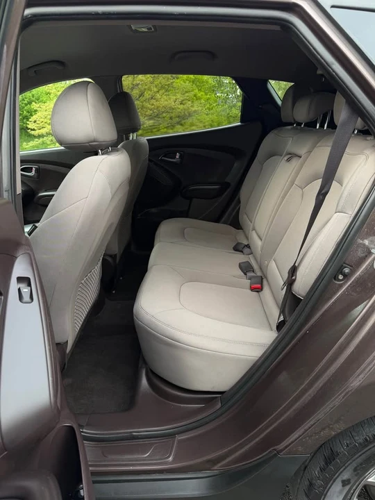 2015 Hyundai Tucson - Image 12 of 19