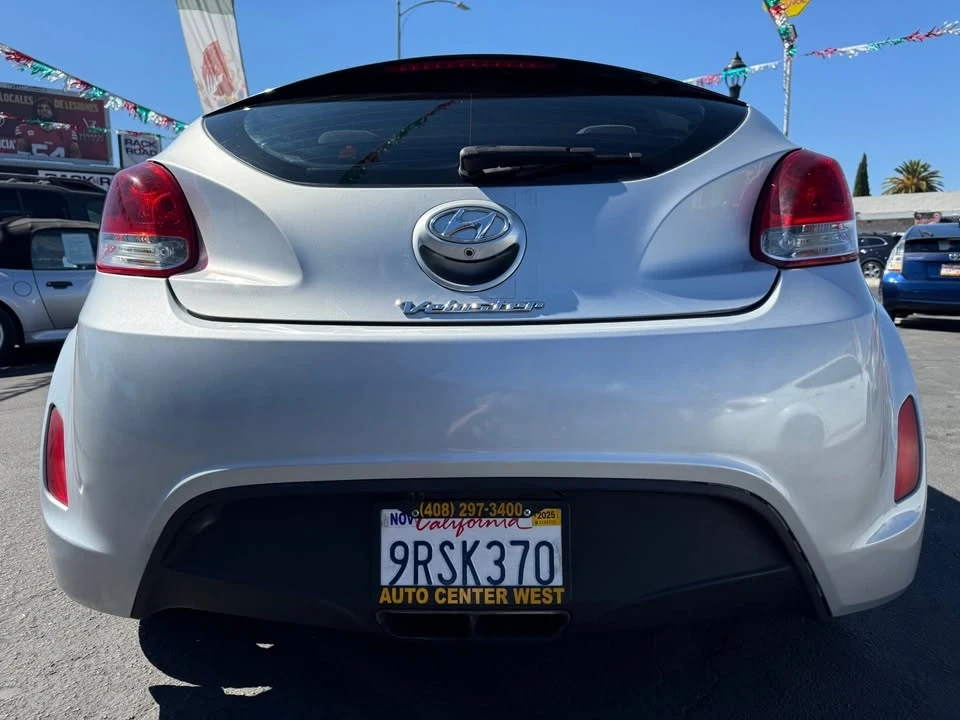 2015 Hyundai Veloster - Image 5 of 10