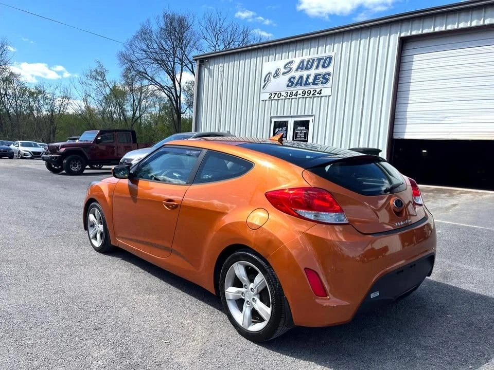 2015 Hyundai Veloster - Image 6 of 16