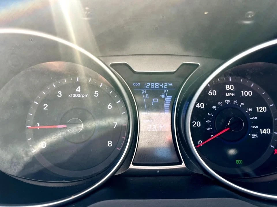 2015 Hyundai Veloster - Image 14 of 16
