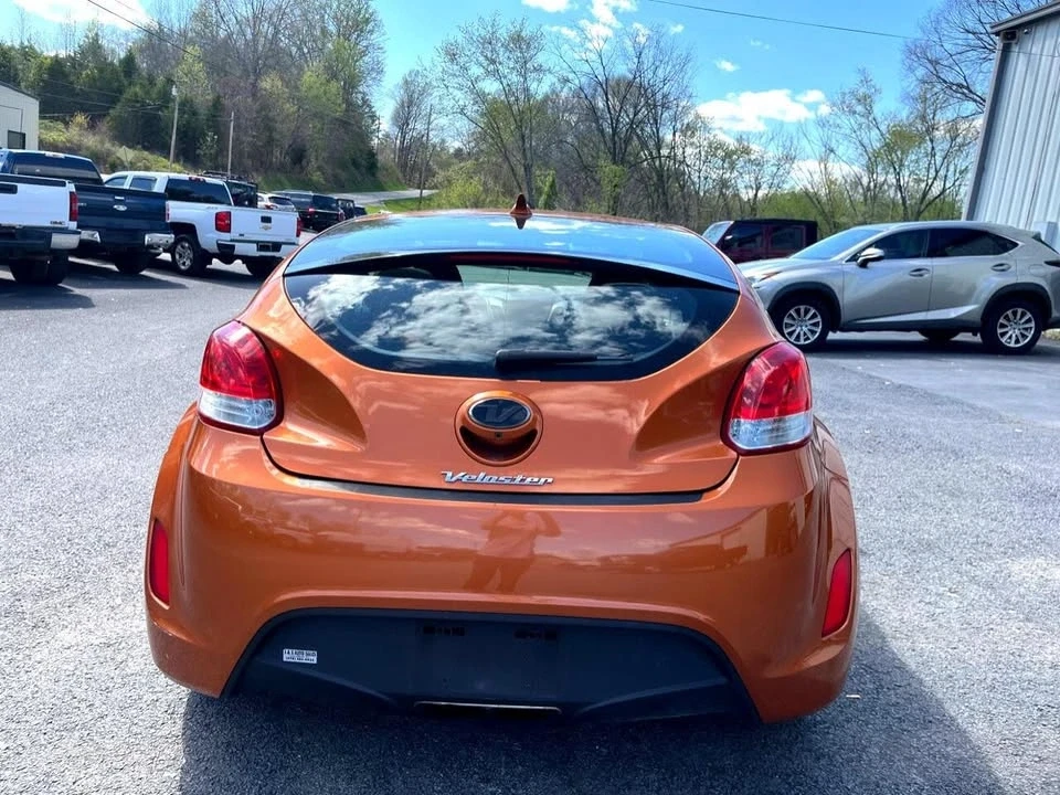 2015 Hyundai Veloster - Image 7 of 16