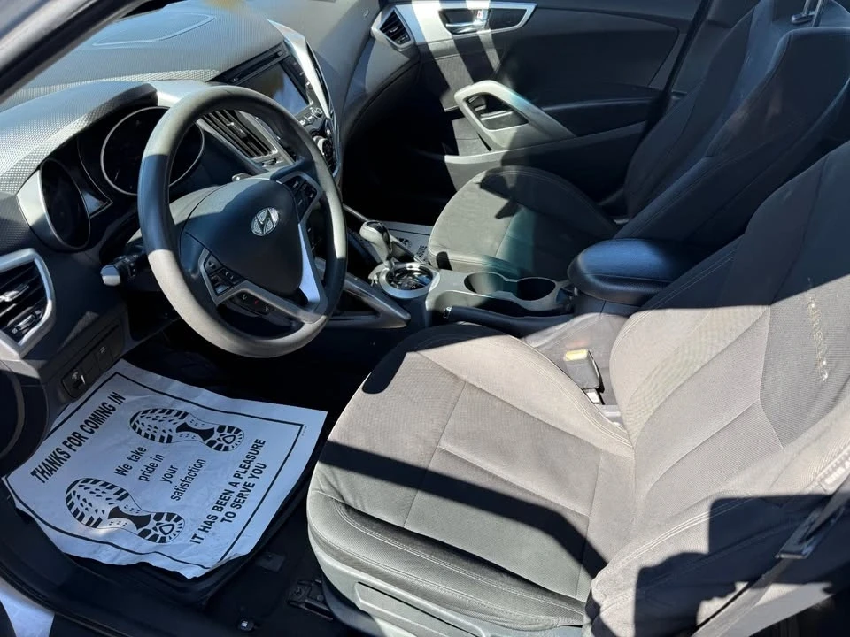 2015 Hyundai Veloster - Image 7 of 10