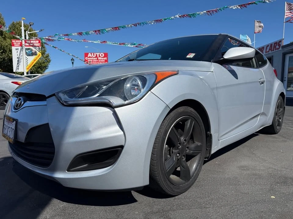 2015 Hyundai Veloster - Image 3 of 10