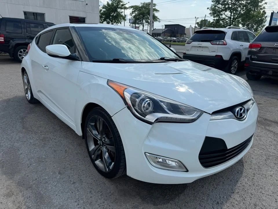 2015 Hyundai Veloster - Image 2 of 11