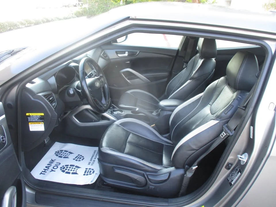 2015 Hyundai Veloster - Image 14 of 20