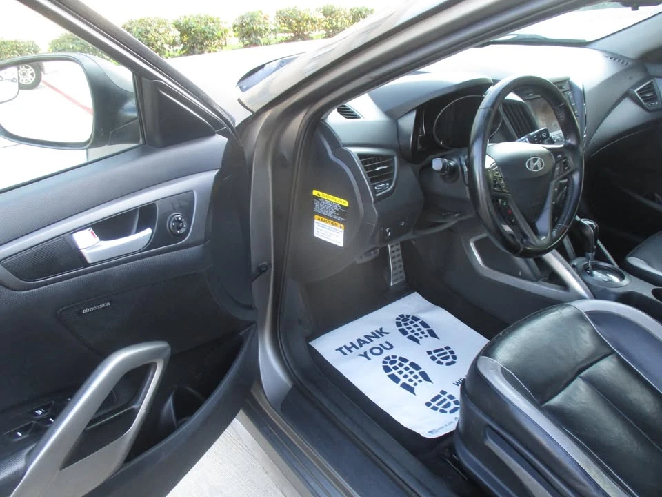 2015 Hyundai Veloster - Image 13 of 20