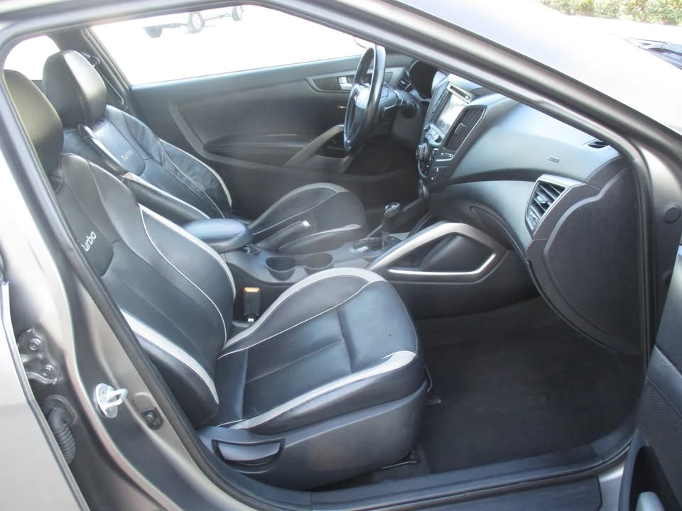 2015 Hyundai Veloster - Image 17 of 20