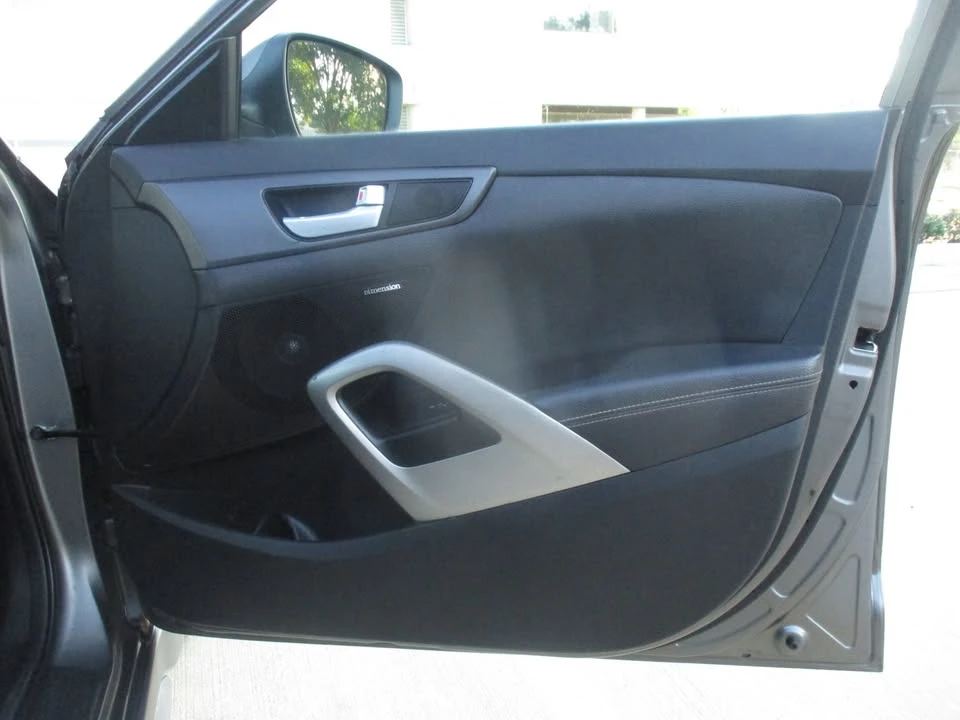 2015 Hyundai Veloster - Image 15 of 20