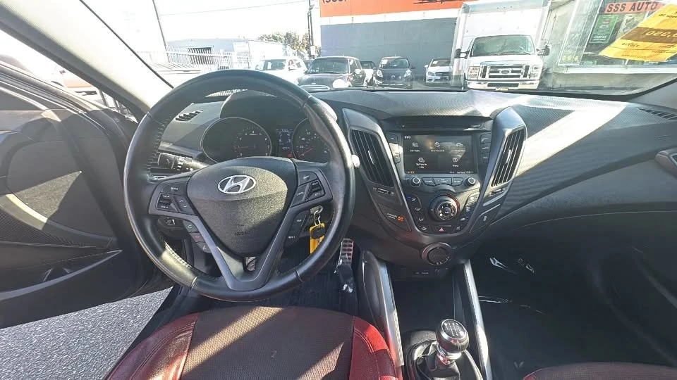 2015 Hyundai Veloster - Image 11 of 14