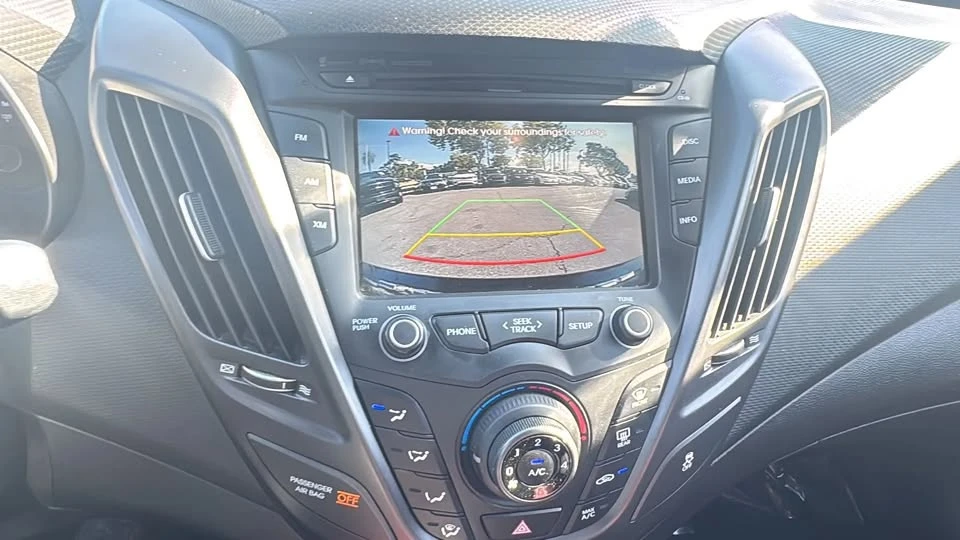 2015 Hyundai Veloster - Image 13 of 14