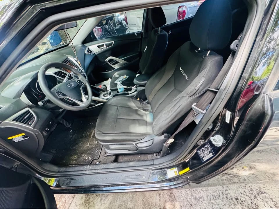 2015 Hyundai Veloster - Image 6 of 12