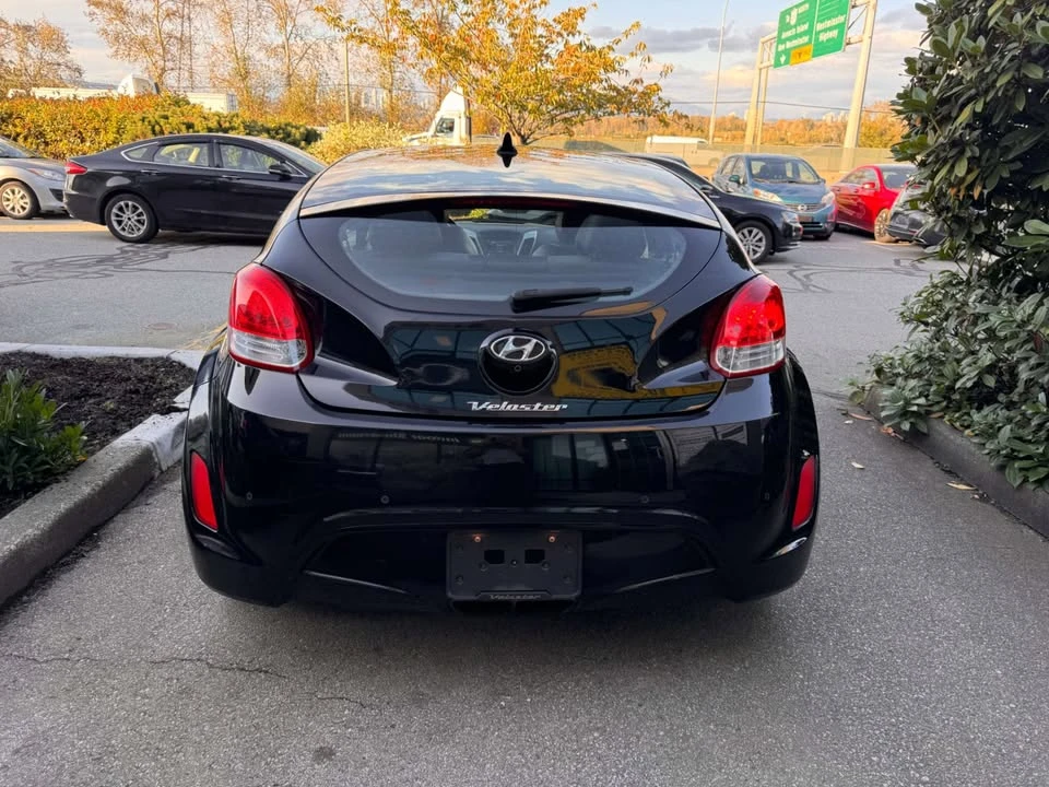2015 Hyundai Veloster - Image 4 of 18