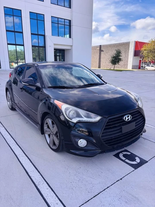 2015 Hyundai Veloster - Image 4 of 14