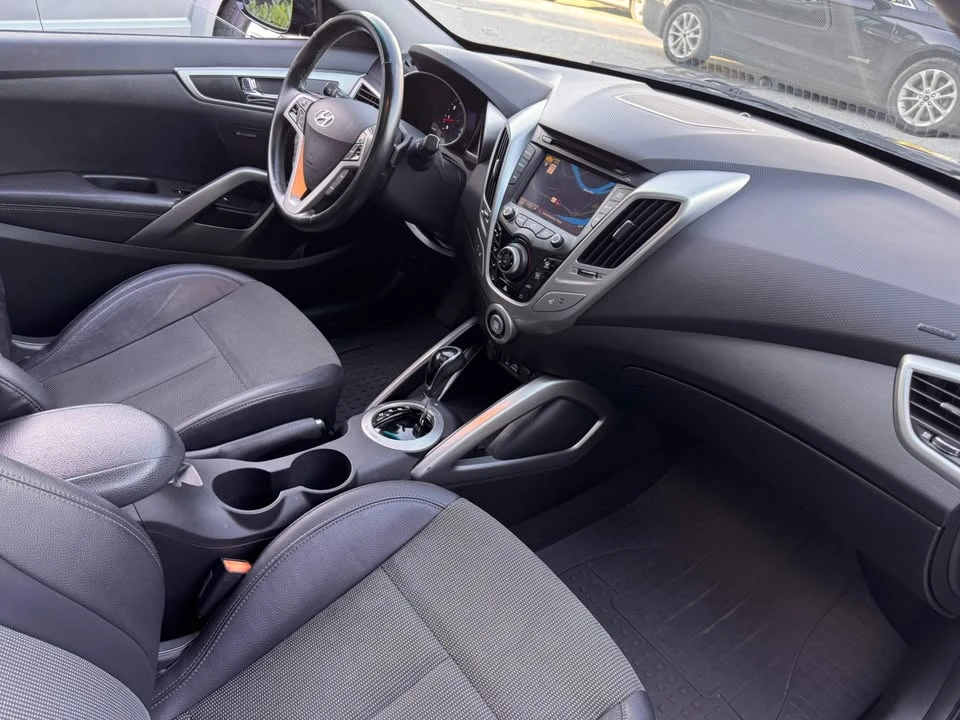 2015 Hyundai Veloster - Image 6 of 18