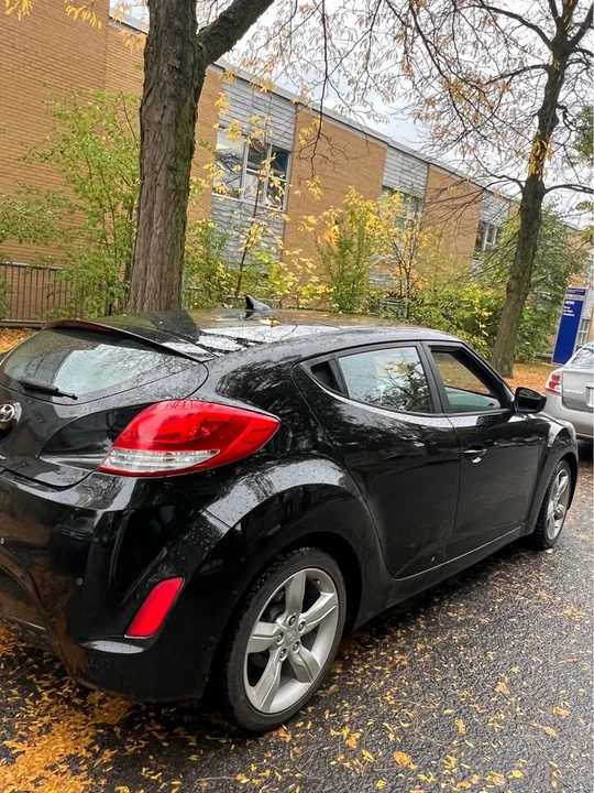 2015 Hyundai Veloster - Image 6 of 8