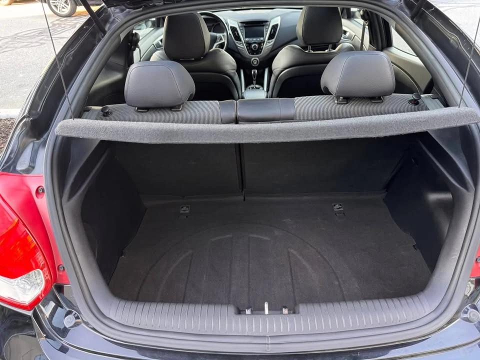 2015 Hyundai Veloster - Image 10 of 18