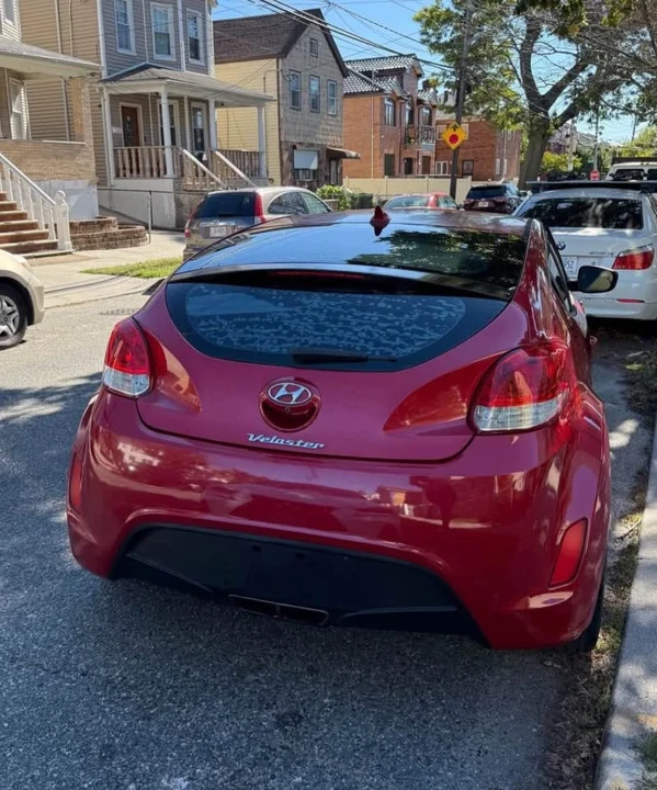 2015 Hyundai Veloster - Image 4 of 10