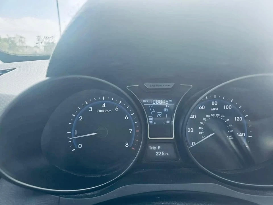 2015 Hyundai Veloster - Image 10 of 12