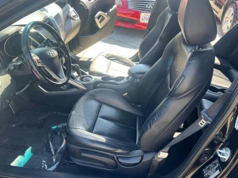 2015 Hyundai Veloster - Image 9 of 11