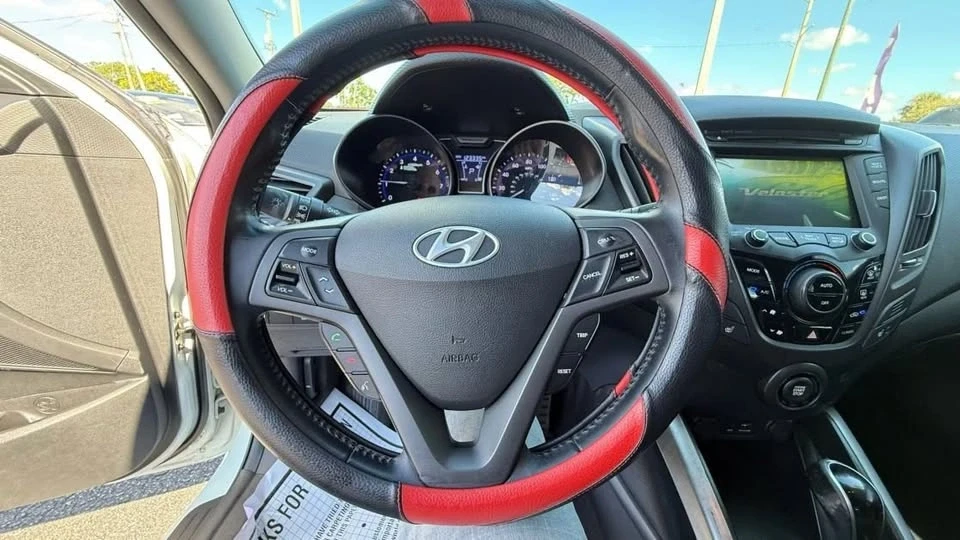 2015 Hyundai Veloster - Image 12 of 19