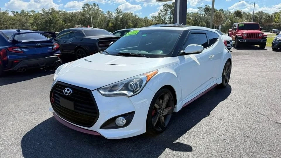 2015 Hyundai Veloster - Image 2 of 19