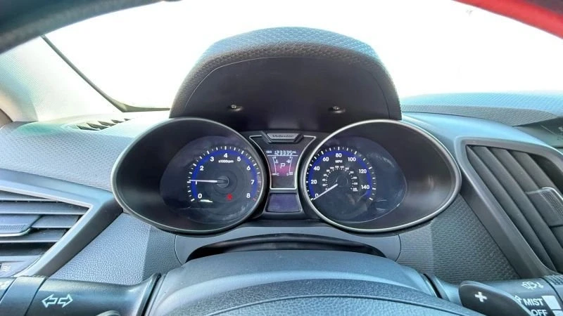 2015 Hyundai Veloster - Image 16 of 18