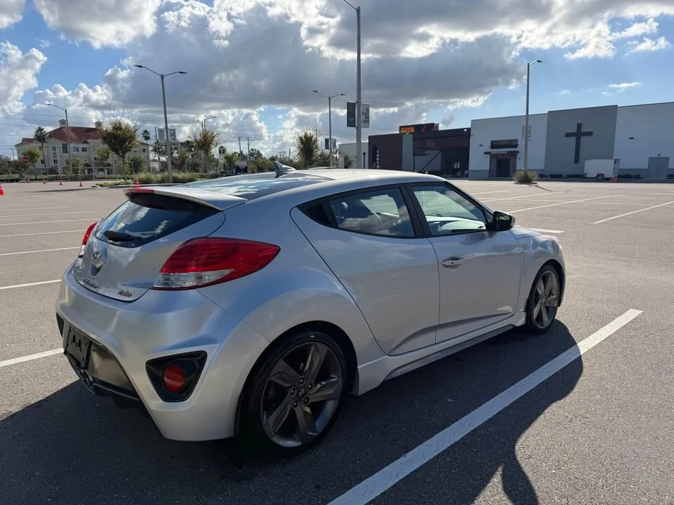 2015 Hyundai Veloster - Image 4 of 16