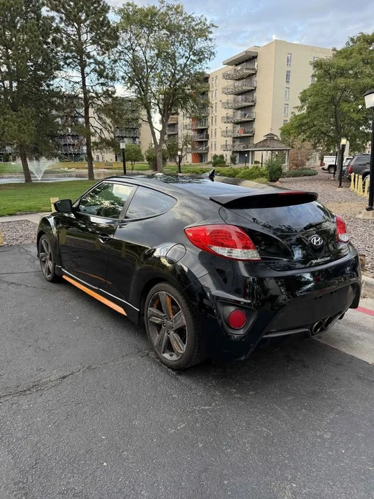 2015 Hyundai Veloster - Image 2 of 3